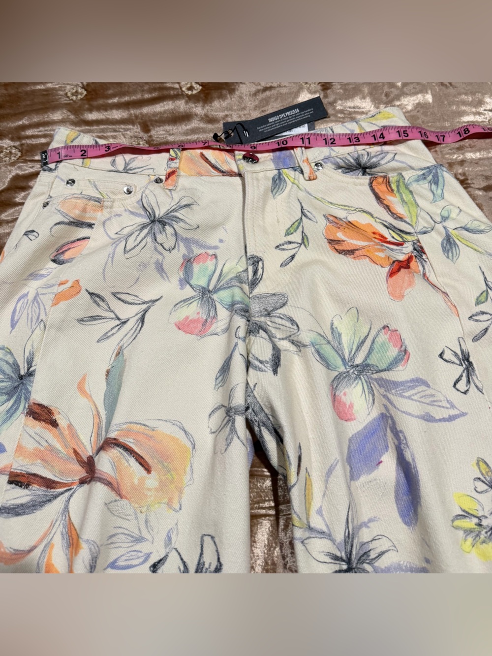 Steve Madden Rori Floral Barrel Leg Jeans in Vintage Ivory - Picture 8 of 10